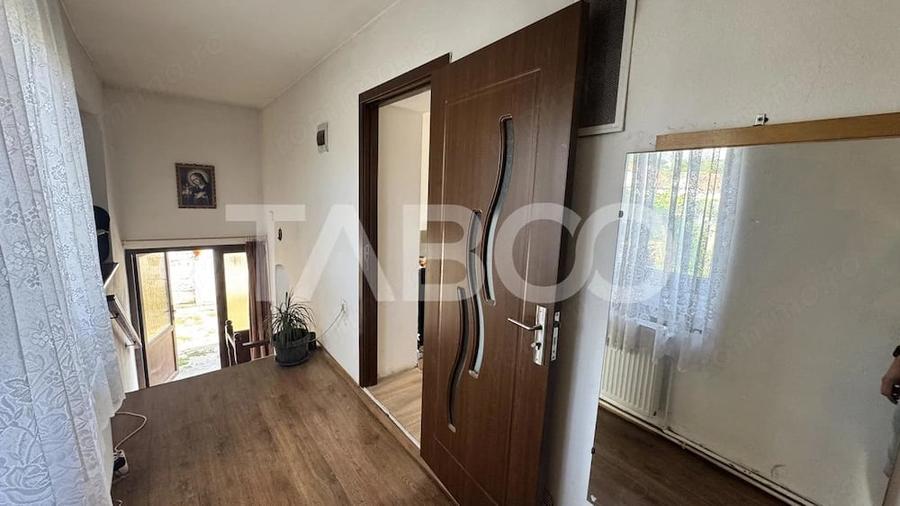 Casă cu 3 camere cu Teren 500 Mp în Cornățel