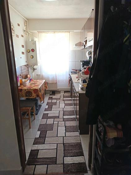Apartament cu 2 camere decomandat, mobilat în Girocului