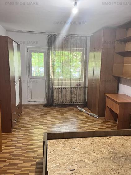 Apartament cu 2 camere decomandat în Tei