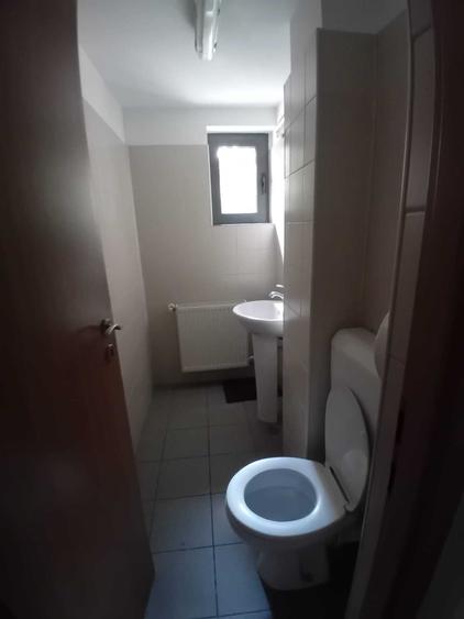 Spațiu comercial, de 12 mp, în Ianca