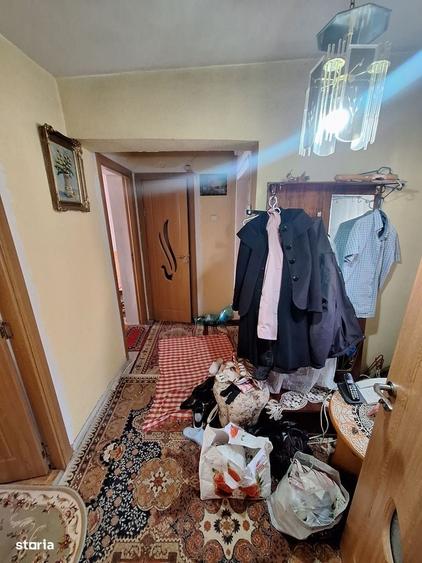 Apartament cu 3 camere în Traian