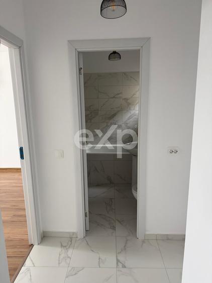 Apartament cu 4 camere decomandat în Tineretului
