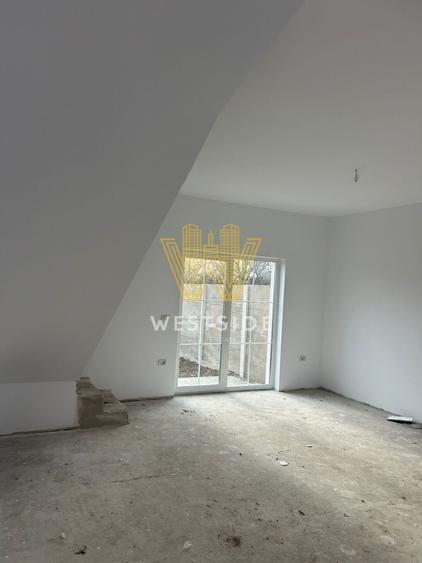 Apartament cu 3 camere decomandat în Sânandrei
