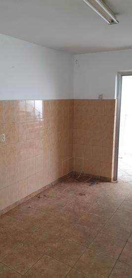 Casă cu 5 camere cu Teren 240 Mp în Nord