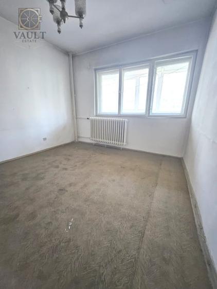 Apartament cu 2 camere semidecomandat în Titulescu