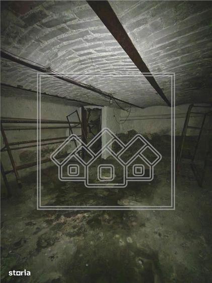 Casă cu 4 camere cu Canalizare în Trei Stejari