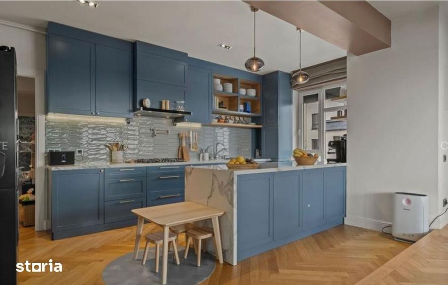 Apartament cu 5 camere în Pipera