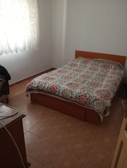 Casă individuală cu 6 camere cu Canalizare în 1 Mai