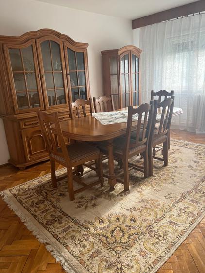 Apartament cu 3 camere decomandat în Exterior Vest