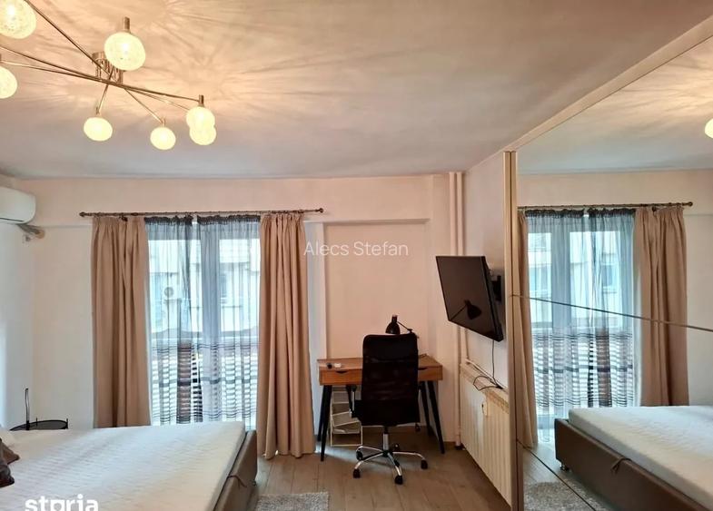 Garsonieră ultracentrală | 42 mp | 3 balcoane | Metrou Unirii
