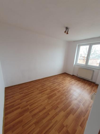 Apartament cu 2 camere semidecomandat în Semicentral