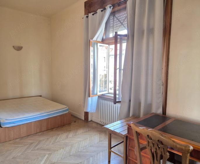 Apartament cu 3 camere decomandat în Ultracentral