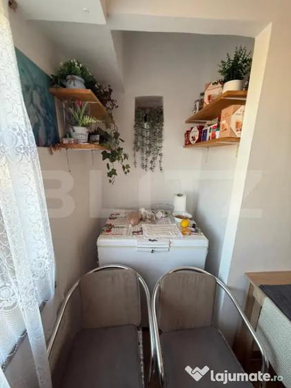 Apartament cu 2 camere decomandat în Democrației