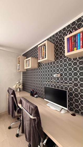 Apartament cu 5 camere decomandat, mobilat în George Enescu