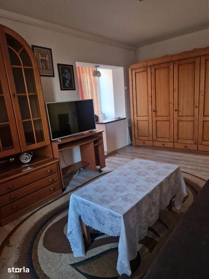 Garsonieră decomandată în Militari