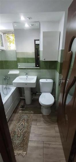 Garsonieră decomandată, mobilată în Podul de Fier