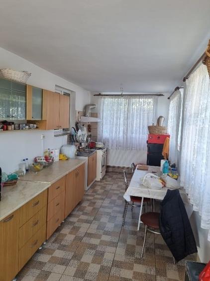 Casă individuală cu 4 camere cu Canalizare în Milești