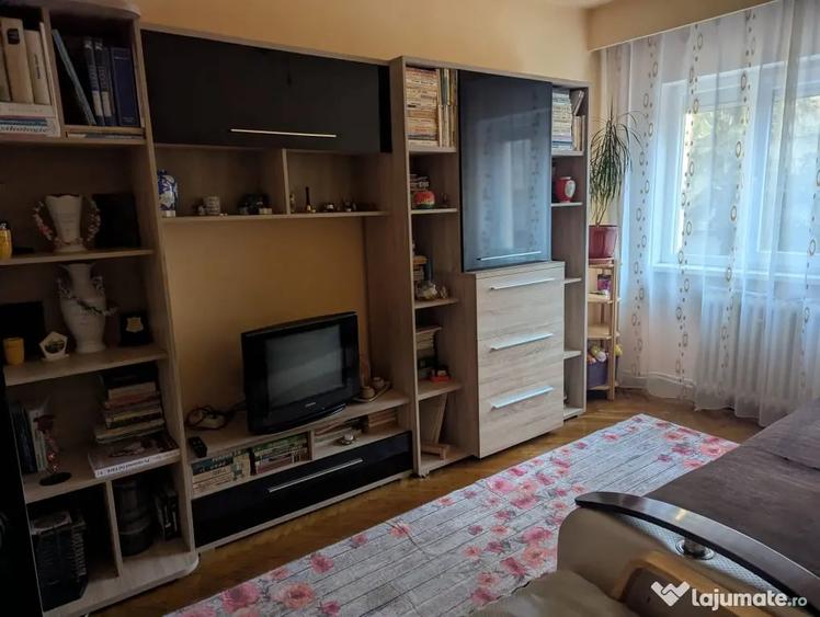 Apartament cu 4 camere decomandat în Ultracentral