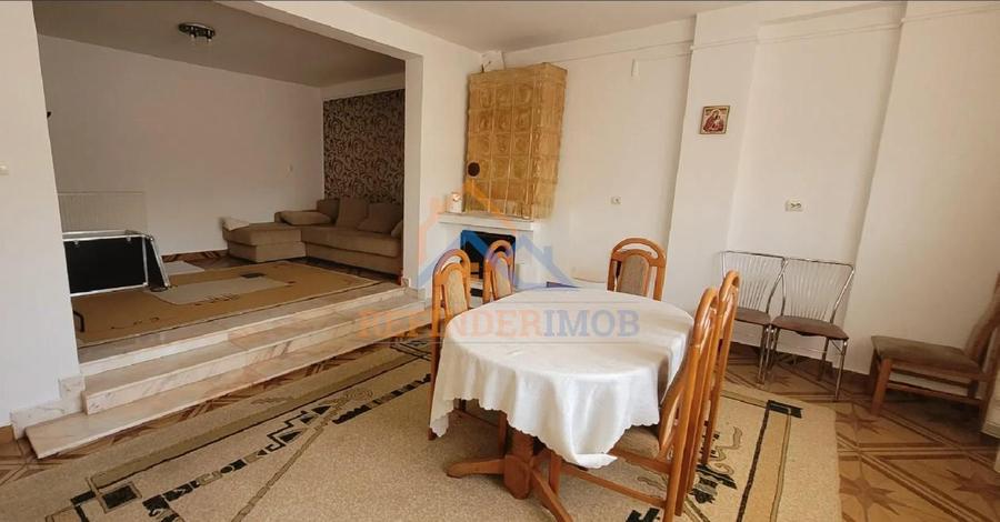 Casă individuală cu 10 camere cu Teren 203 Mp în Rahova