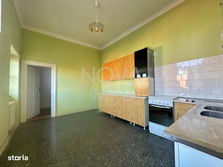 Apartament cu 4 camere în Central