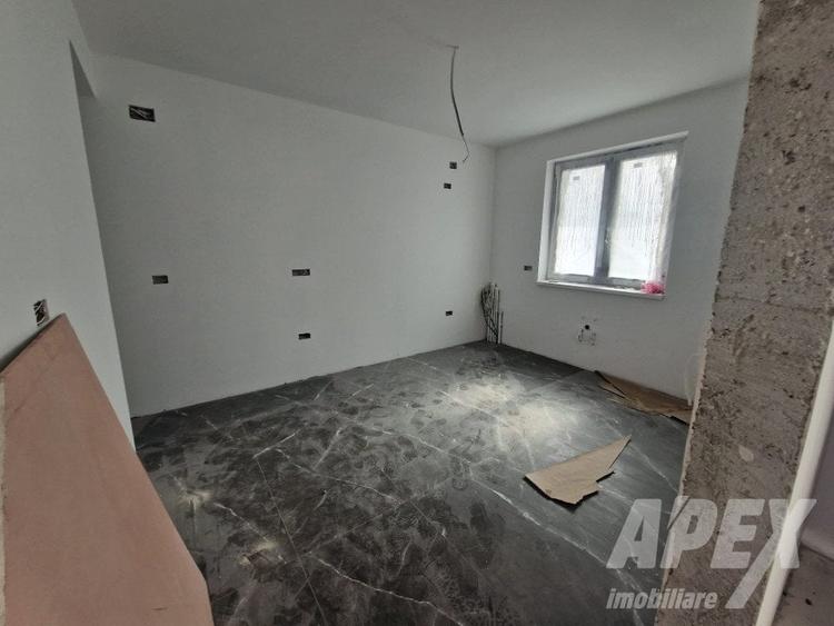 Duplex cu 5 camere cu Canalizare în Bucureștii Noi