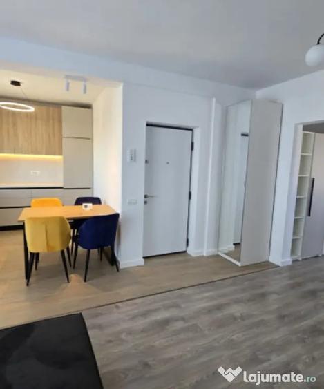 Apartament cu 2 camere decomandat în Kamsas