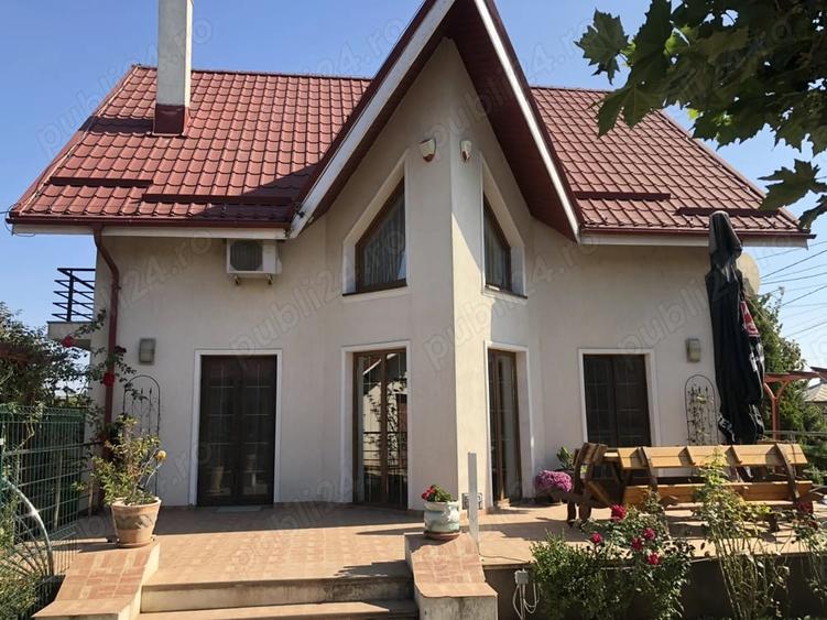 Casă cu 5 camere cu Teren 1800 Mp în Fundeni