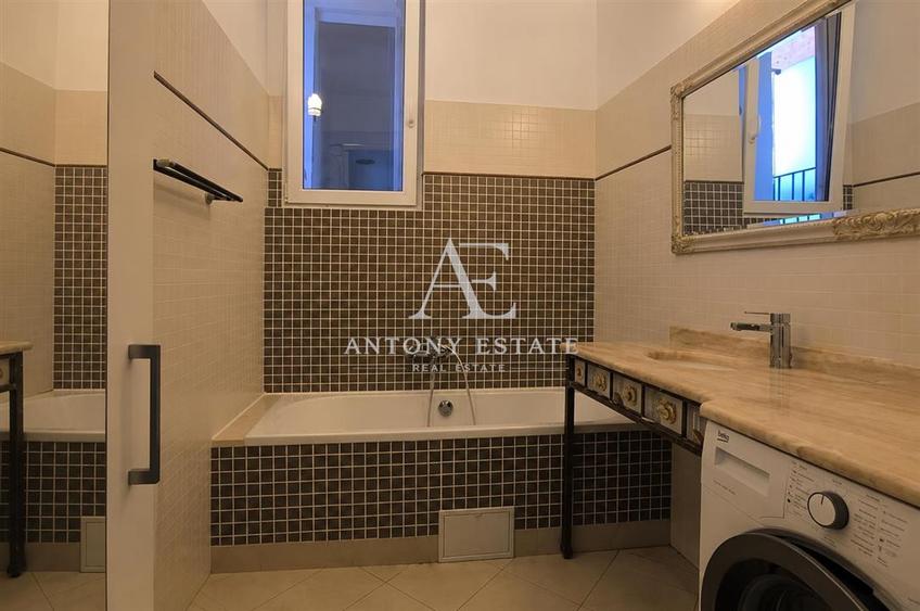 Apartament cu 4 camere decomandat, mobilat în Central