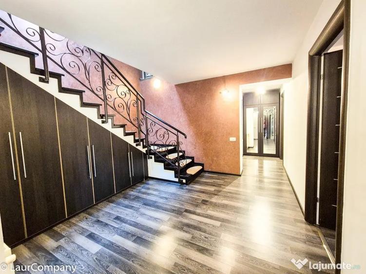 Casă cu 4 camere cu Canalizare în Central