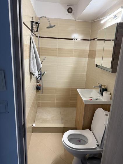 Apartament cu 2 camere semidecomandat în Gara de Nord