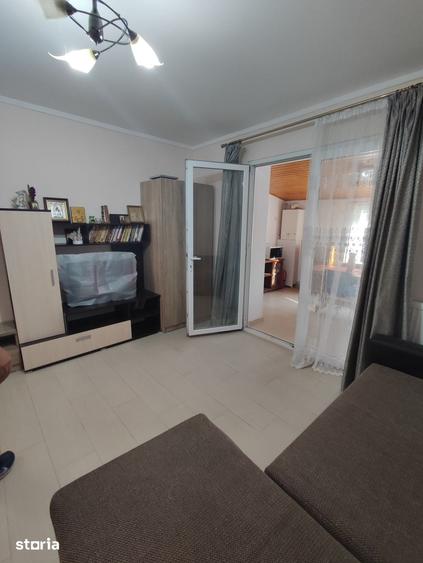 Casă cu 3 camere decomandat cu Teren 180 Mp în Viile Noi