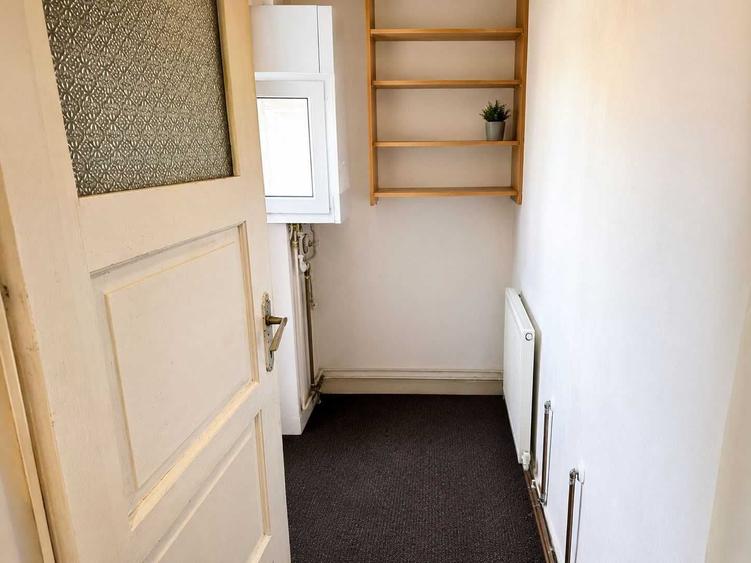 Apartament cu 3 camere decomandat în Preajba Mare