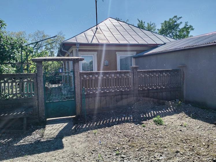Casă cu 4 camere cu Teren 1850 Mp în Maia