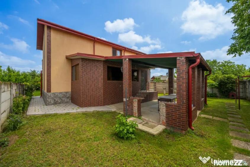 Casă cu 7 camere cu Teren 750 Mp în Afumați
