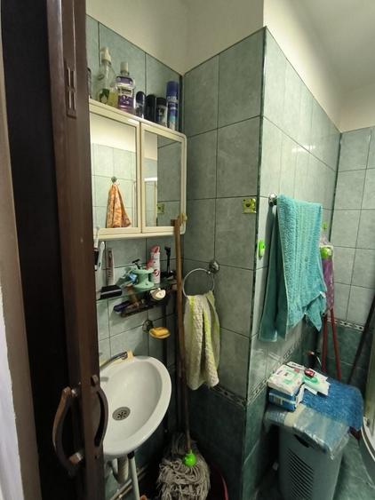 Apartament cu 3 camere semidecomandat în Cioceanu