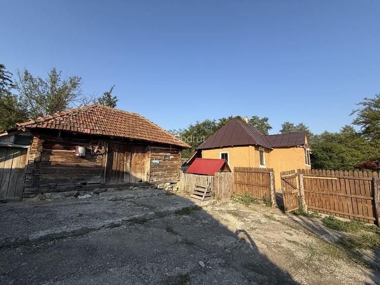 Proprietar, vand casa in comuna Isverna, judetul Mehedinti
