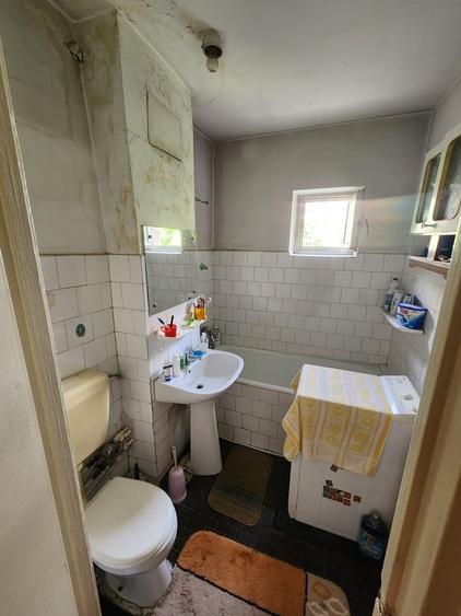 Apartament cu 3 camere decomandat în Tineretului