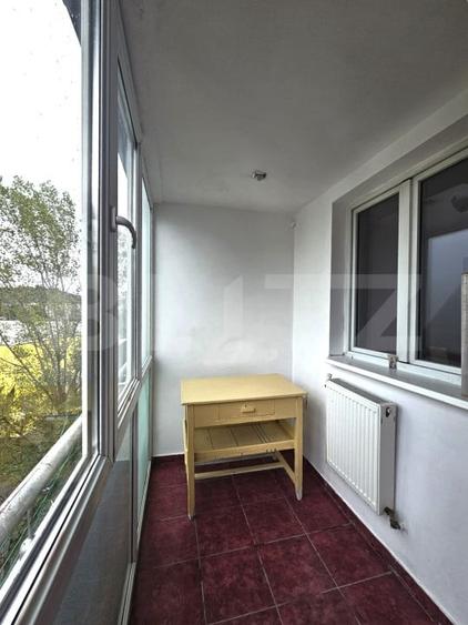 Apartament cu 2 camere semidecomandat, mobilat în Nicolina