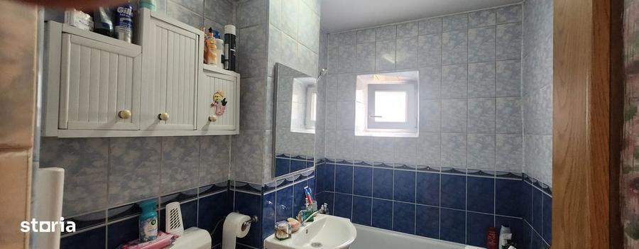 Apartament cu 2 camere decomandat, mobilat în Florilor
