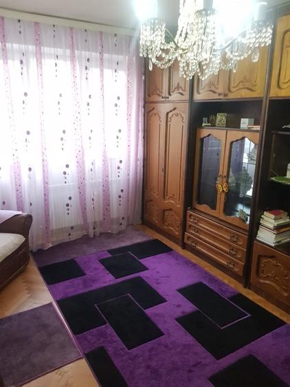 Apartament cu 2 camere semidecomandat în Bucur Obor