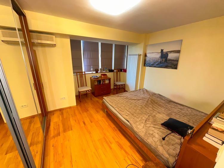 Apartament cu 4 camere semidecomandat, mobilat în Aviației