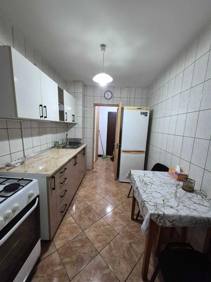 Apartament cu 2 camere decomandat în Gorjului