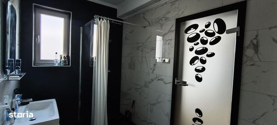 Apartament cu 4 camere în Florești