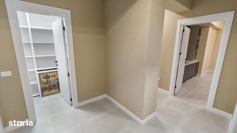 Apartament cu 3 camere decomandat, mobilat în Berceni