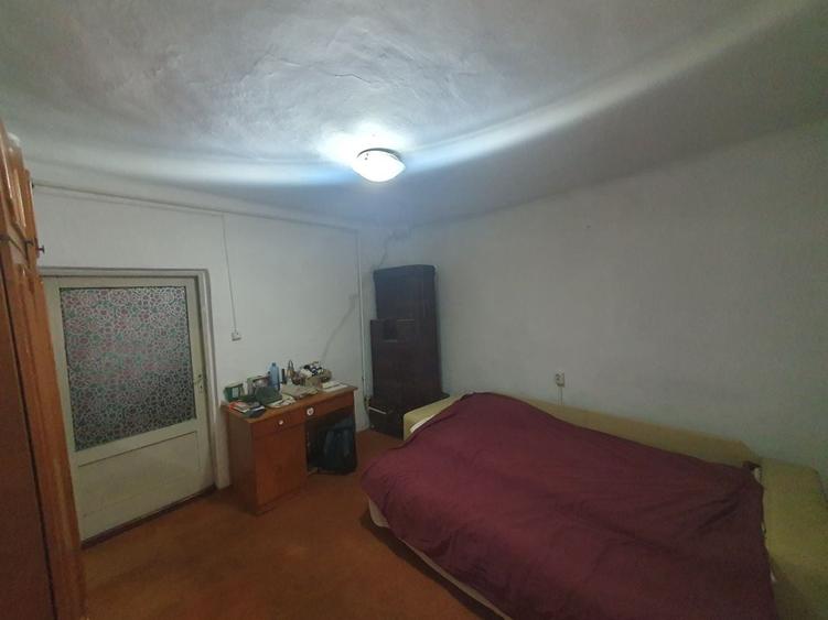 Casă cu 3 camere în Central