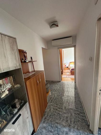 Apartament cu 4 camere decomandat în Militari