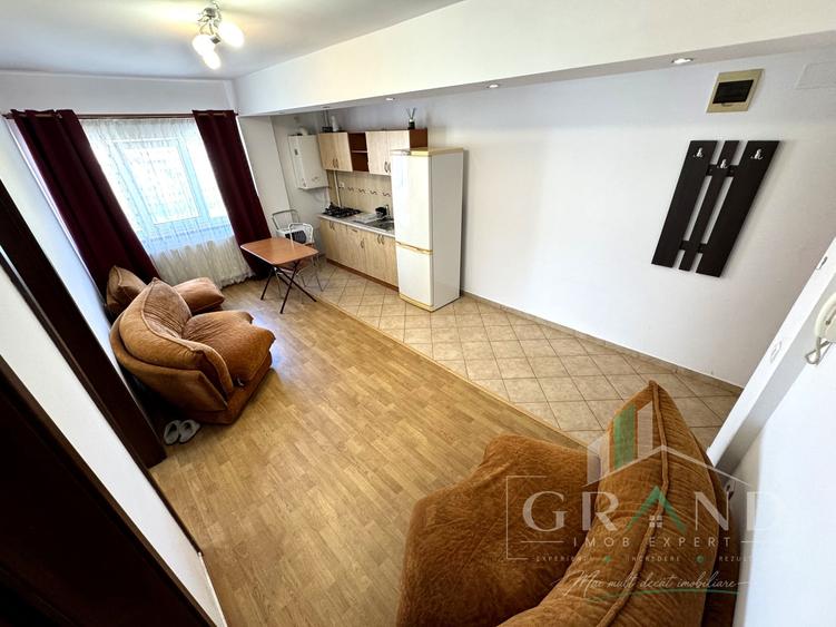 Apartament cu 2 camere semidecomandat, mobilat în Calea Turzii