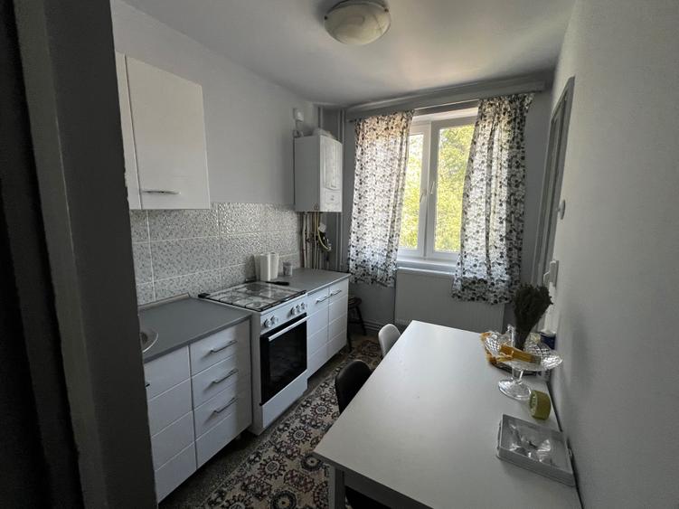 Apartament cu 2 camere semidecomandat în Grigorescu
