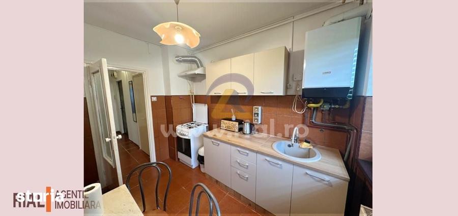 Apartament cu 3 camere decomandat în Central