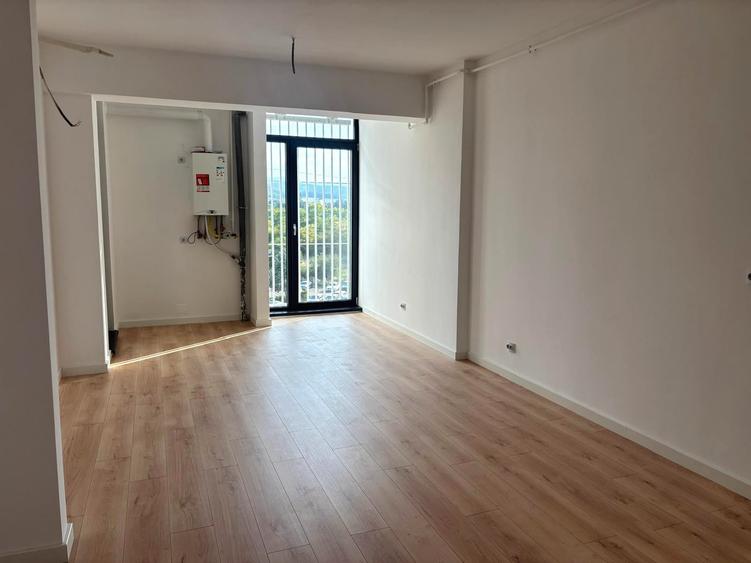 Apartament cu 2 camere semidecomandat în Florești